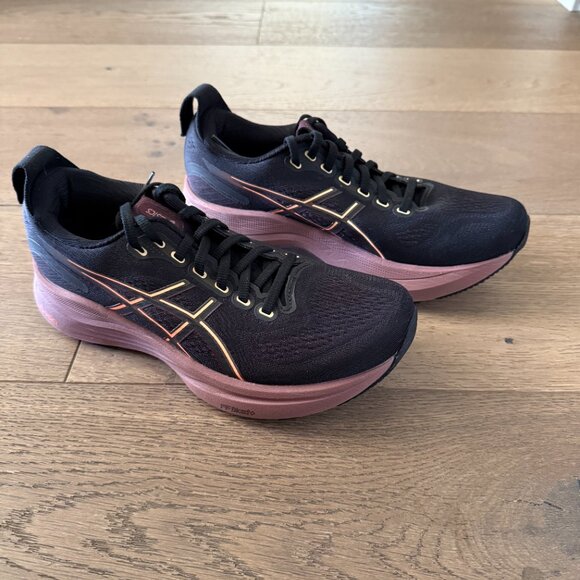 Asics Gel- Kayano 32 size 7.5 Black/Dark Current (pink) - Picture 2 of 6